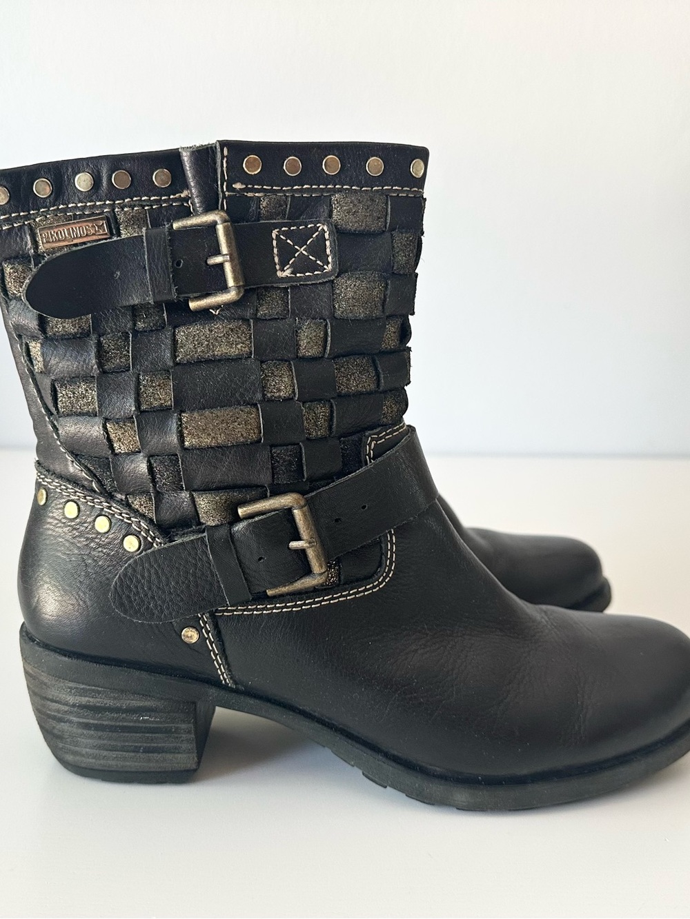 Pikolinos Black Leather Woven Studded Boots 39